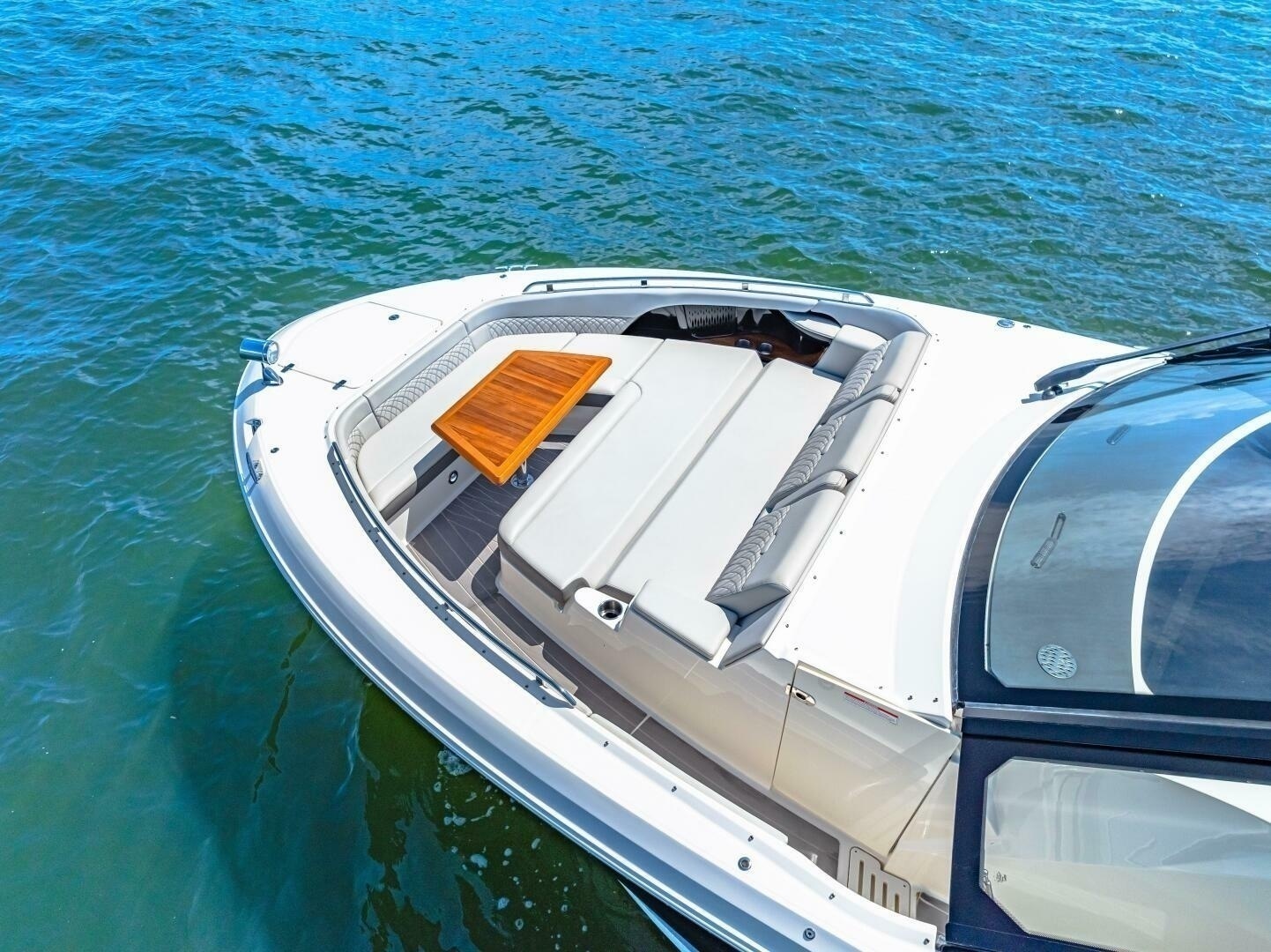 Sea Ray-370 Sundancer 2022-Golden Ticket Sarasota-Florida-United States-2022 Sea Ray 370 OB -6287914 | Thumbnail