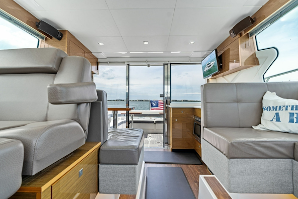 Cruisers Yachts-42 Cantius 2019-Truly Ineffable Longboat Key-Florida-United States-2019 Cruisers Yachts 42 Cantius Truly Ineffable-6277722