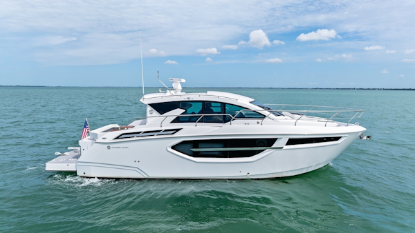 Cruisers Yachts-42 Cantius 2019-Truly Ineffable Longboat Key-Florida-United States-2019 Cruisers Yachts 42 Cantius Truly Ineffable-6277695