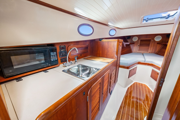 Hinckley-Picnic Boat 36 1998-Saddle Up Sarasota-Florida-United States-1998 36 Hinckley Picnic Boat Galley-6310460