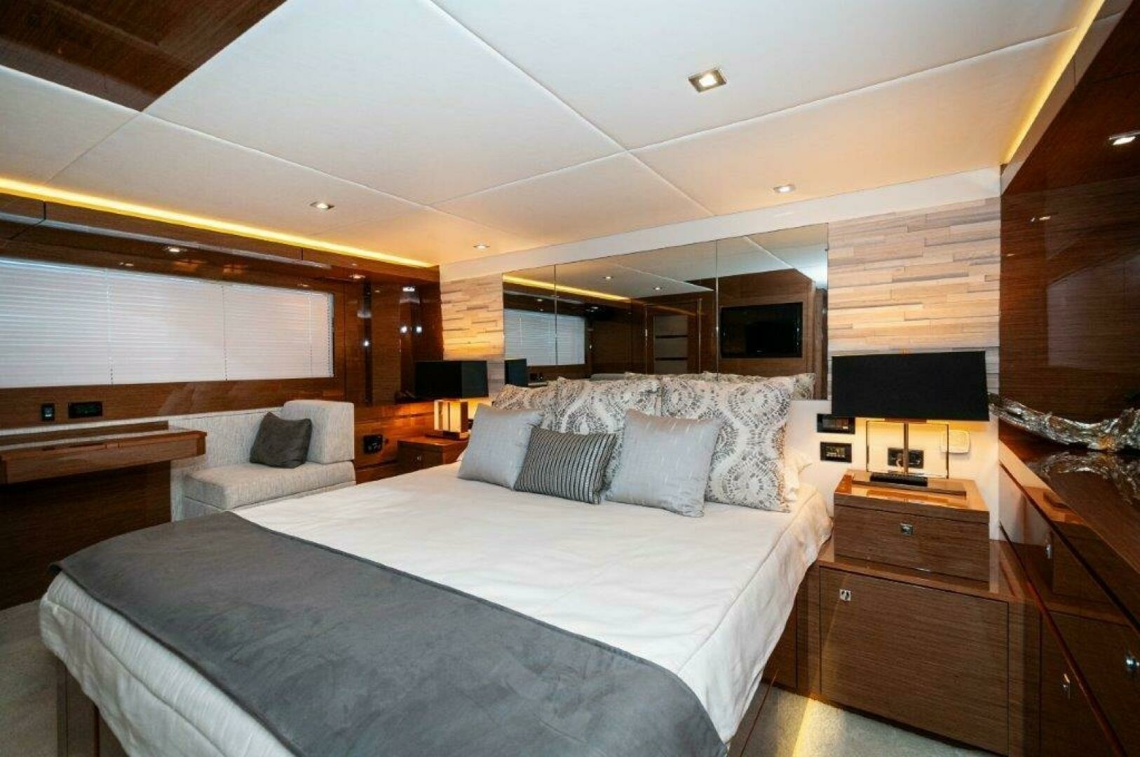 Cruisers Yachts-60 Cantius 2020-Harper Bell Destin-Florida-United States-2020 Cruisers Yachts HARPER BELL Master SR 5-6804867 | Thumbnail