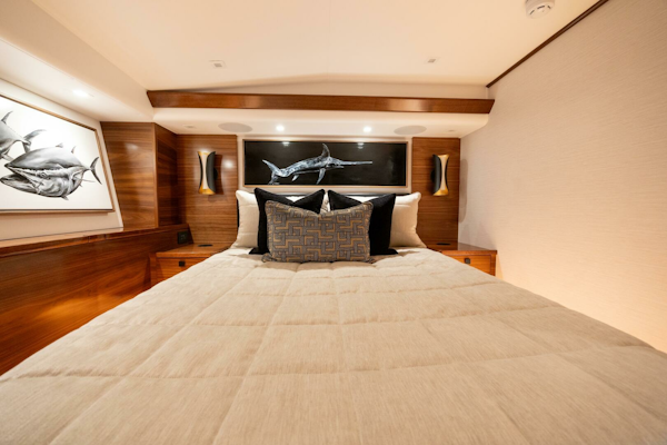 Viking-82 Convertible 2025-Boujie QUEPOS-Costa Rica-2025 82 Viking Convertible Boujie Starboard Stateroom (2)-6811584