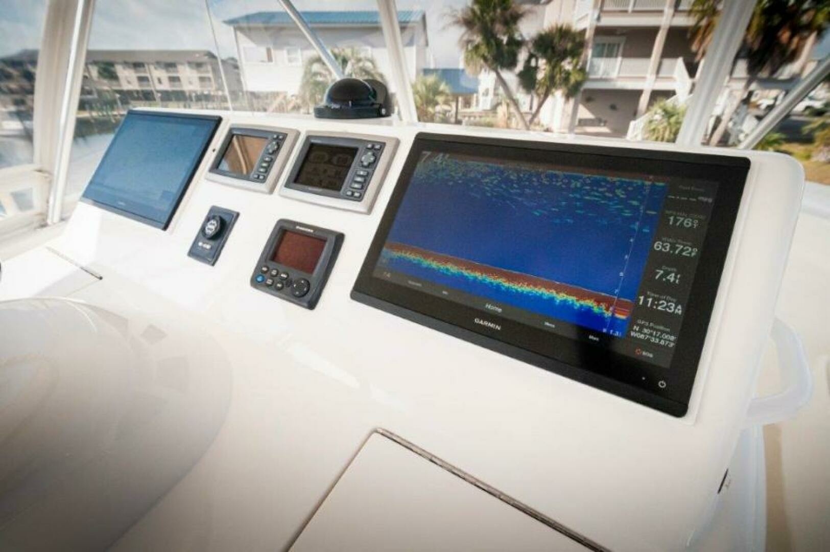 Viking-42 Convertible 2012-Gamester Orange Beach-Alabama-United States-2012 Viking 42 Convertible Helm 6-6869766 | Thumbnail