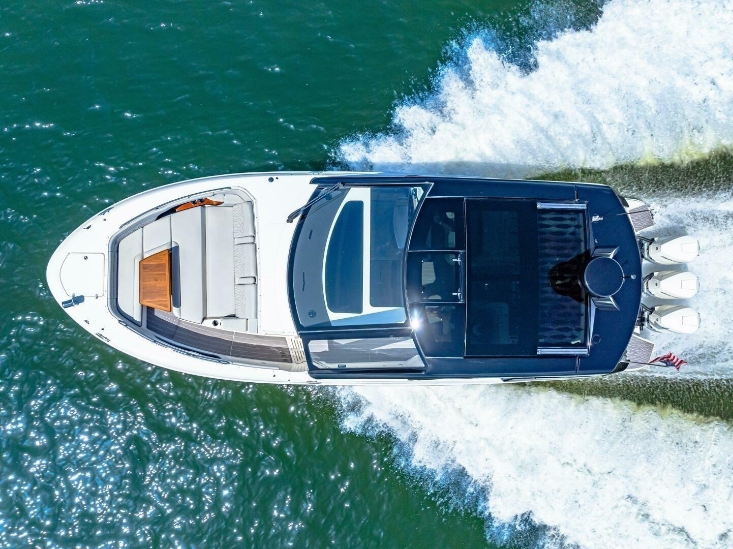 Sea Ray-370 Sundancer 2022-Golden Ticket Sarasota-Florida-United States-2022 Sea Ray 370 OB -6287913 | Thumbnail