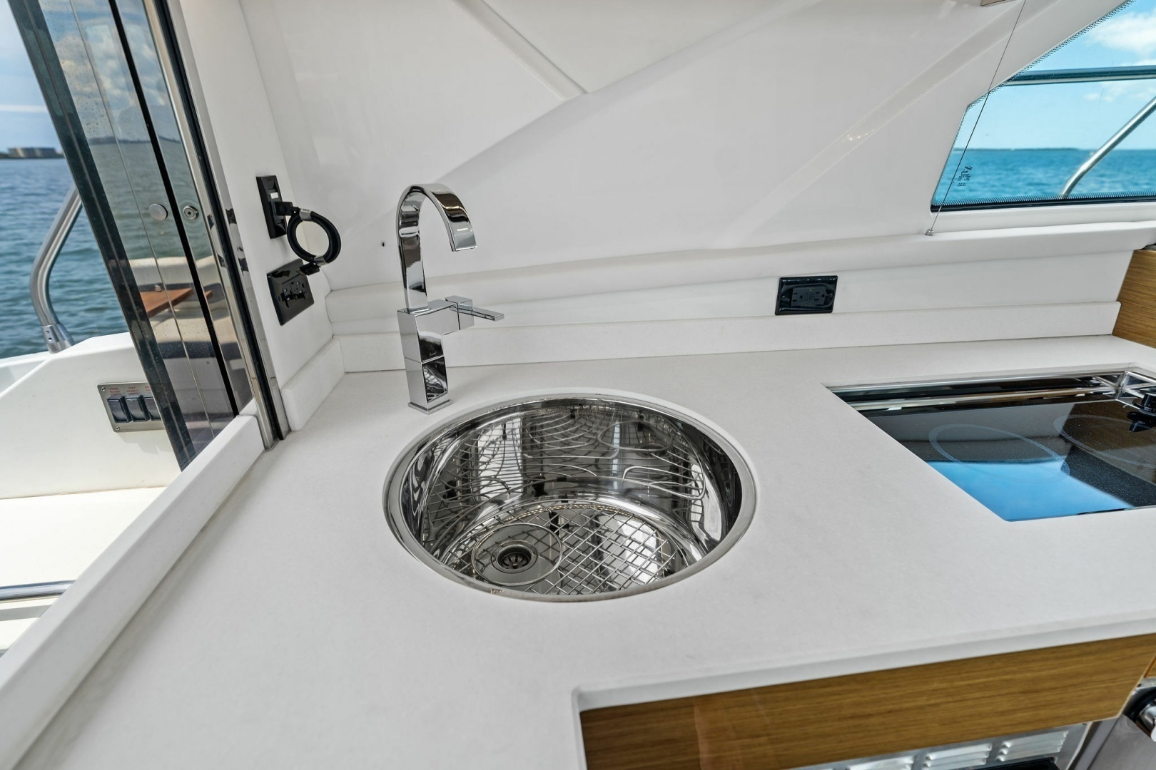 Cruisers Yachts-42 Cantius 2019-Truly Ineffable Longboat Key-Florida-United States-2019 Cruisers Yachts 42 Cantius Truly Ineffable-6277711 | Thumbnail