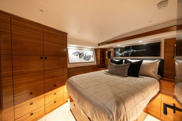 Viking-82 Convertible 2025-Boujie QUEPOS-Costa Rica-2025 82 Viking Convertible Boujie Starboard Stateroom (5)-6811587