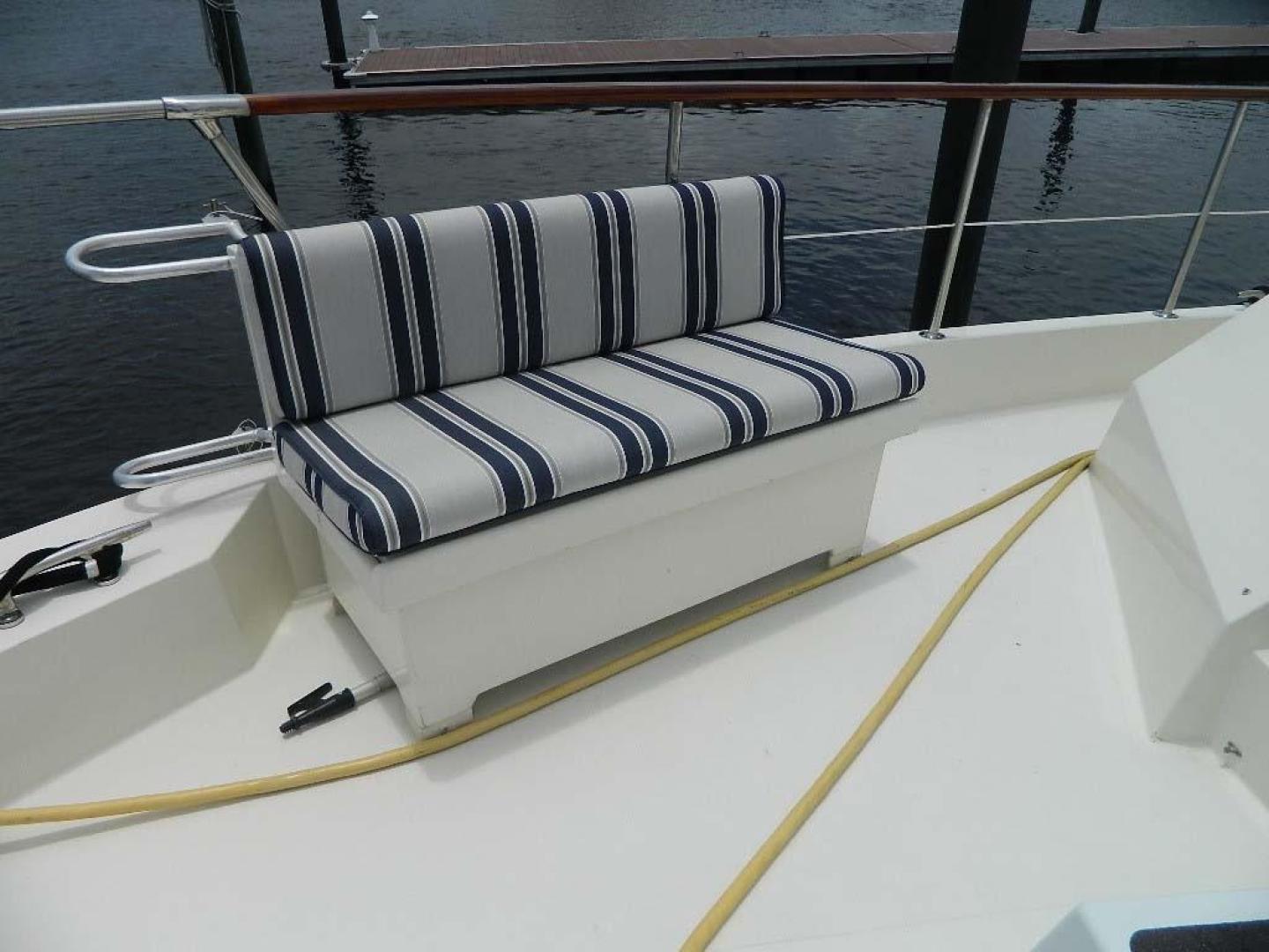 Hatteras-Motor Yacht 1989-Windfall Stuart-Florida-United States-Foredeck Seating Port-910364 | Thumbnail