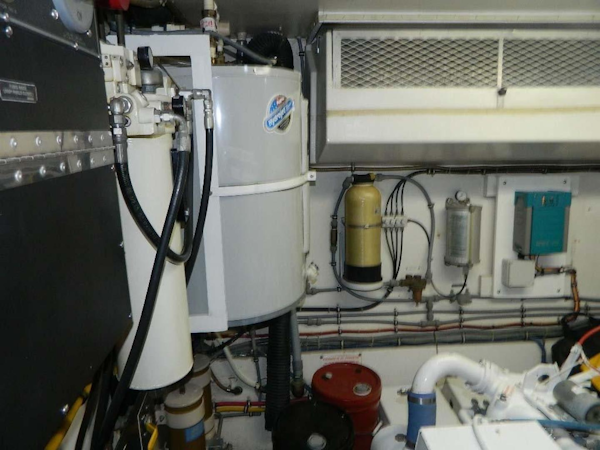 Hatteras-Motor Yacht 1989-Windfall Stuart-Florida-United States-Engine Room-910451