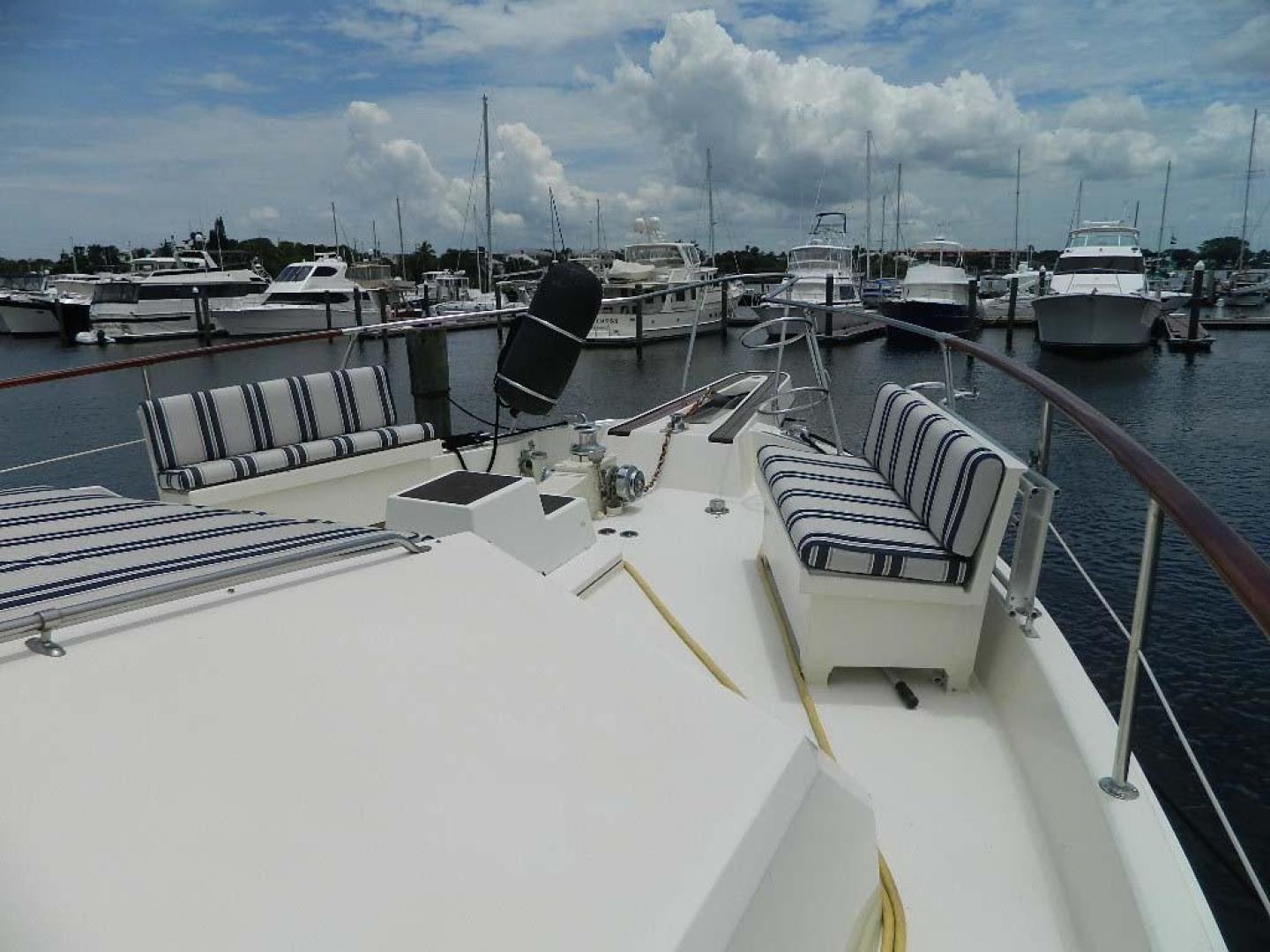 Hatteras-Motor Yacht 1989-Windfall Stuart-Florida-United States-Foredeck-910362 | Thumbnail