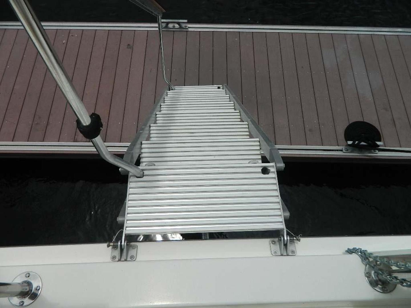 Hatteras-Motor Yacht 1989-Windfall Stuart-Florida-United States-Tide Ride Stairs-910369 | Thumbnail