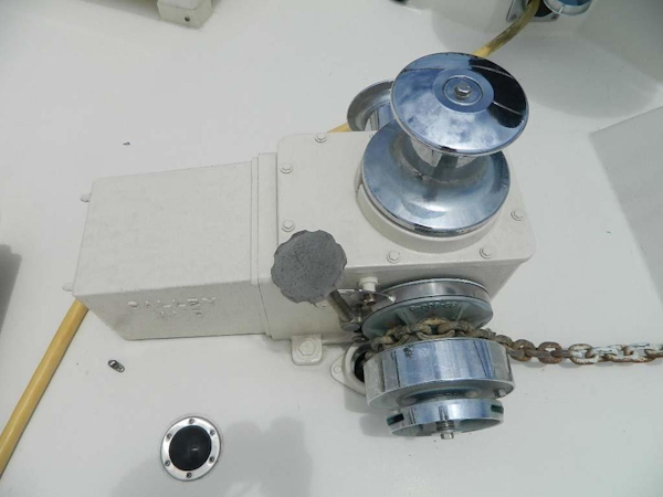 Hatteras-Motor Yacht 1989-Windfall Stuart-Florida-United States-Windlass-910368
