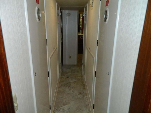 Hatteras-Motor Yacht 1989-Windfall Stuart-Florida-United States-Hallway-910421
