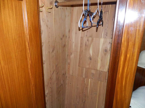 Hatteras-Motor Yacht 1989-Windfall Stuart-Florida-United States-Guest Cedar Locker-910434