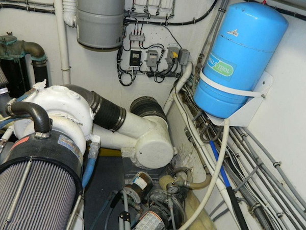 Hatteras-Motor Yacht 1989-Windfall Stuart-Florida-United States-Engine Room-910453