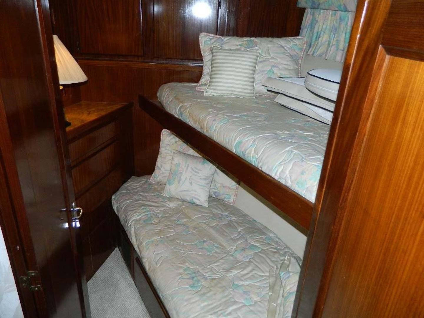 Hatteras-Motor Yacht 1989-Windfall Stuart-Florida-United States-Fwd Guest Cabin-910439 | Thumbnail
