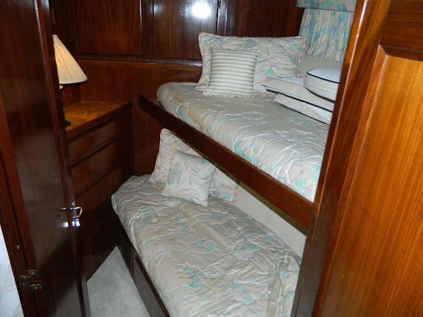 Hatteras-Motor Yacht 1989-Windfall Stuart-Florida-United States-Fwd Guest Cabin-910439