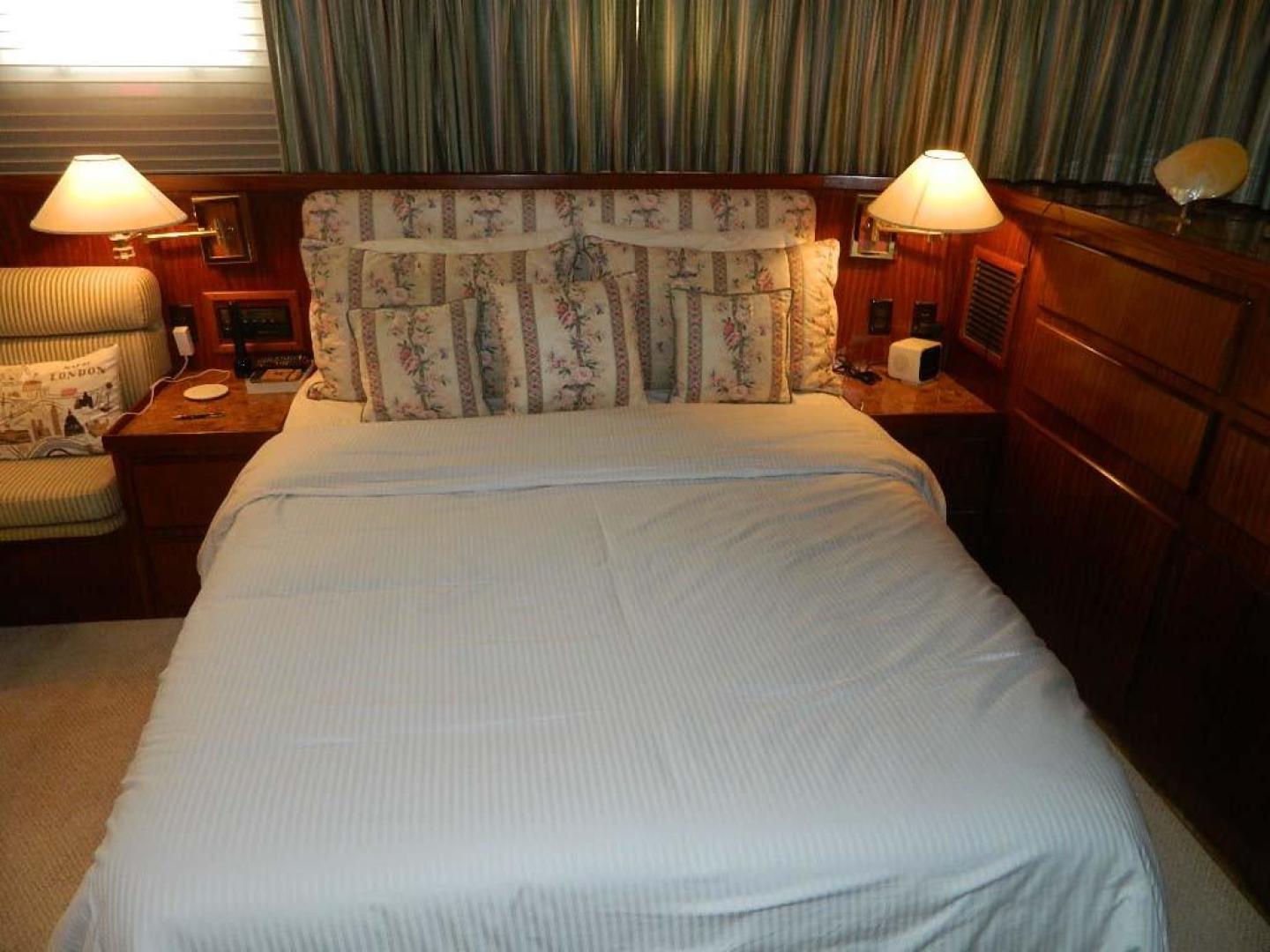 Hatteras-Motor Yacht 1989-Windfall Stuart-Florida-United States-Master Stateroom-910422 | Thumbnail