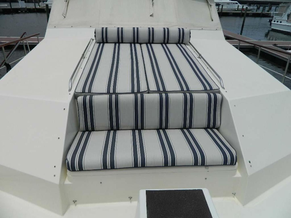 Hatteras-Motor Yacht 1989-Windfall Stuart-Florida-United States-Foredeck Seating-910366