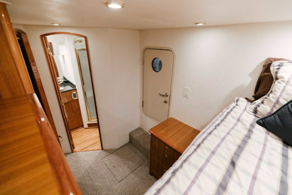 Viking-74 Enclosed Bridge 2006-KICKBACK Seattle-Washington-United States-2006 Viking 74 Convertible  KICKBACK-6169665