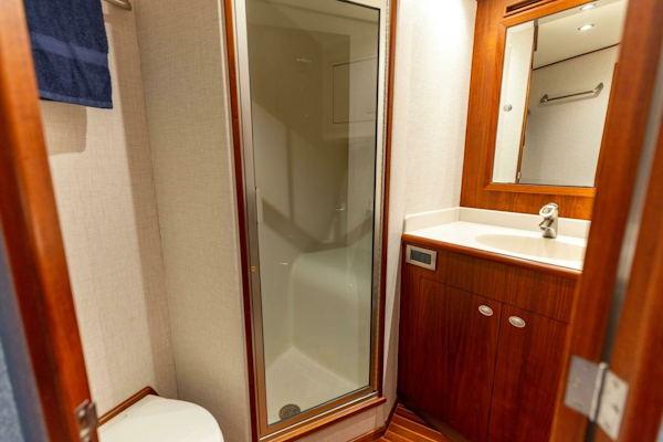 Jim Smith-68 Convertible 2006 -Destin-Florida-United States-2006 Jim Smith 68 Convertible Forward Stateroom Head-6923237