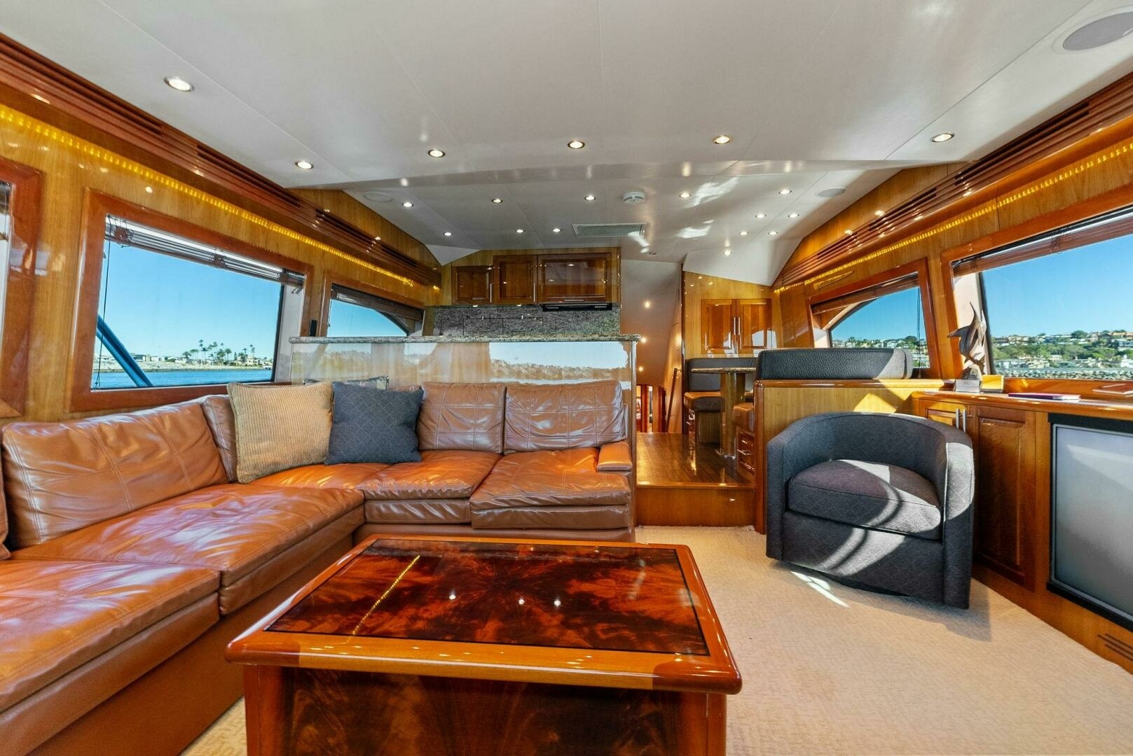Hatteras-64 Convertible 2007-CHUPACABRA Long Beach-California-United States-2007 Hatteras 64C  CHUPACBRA-6274568 | Thumbnail