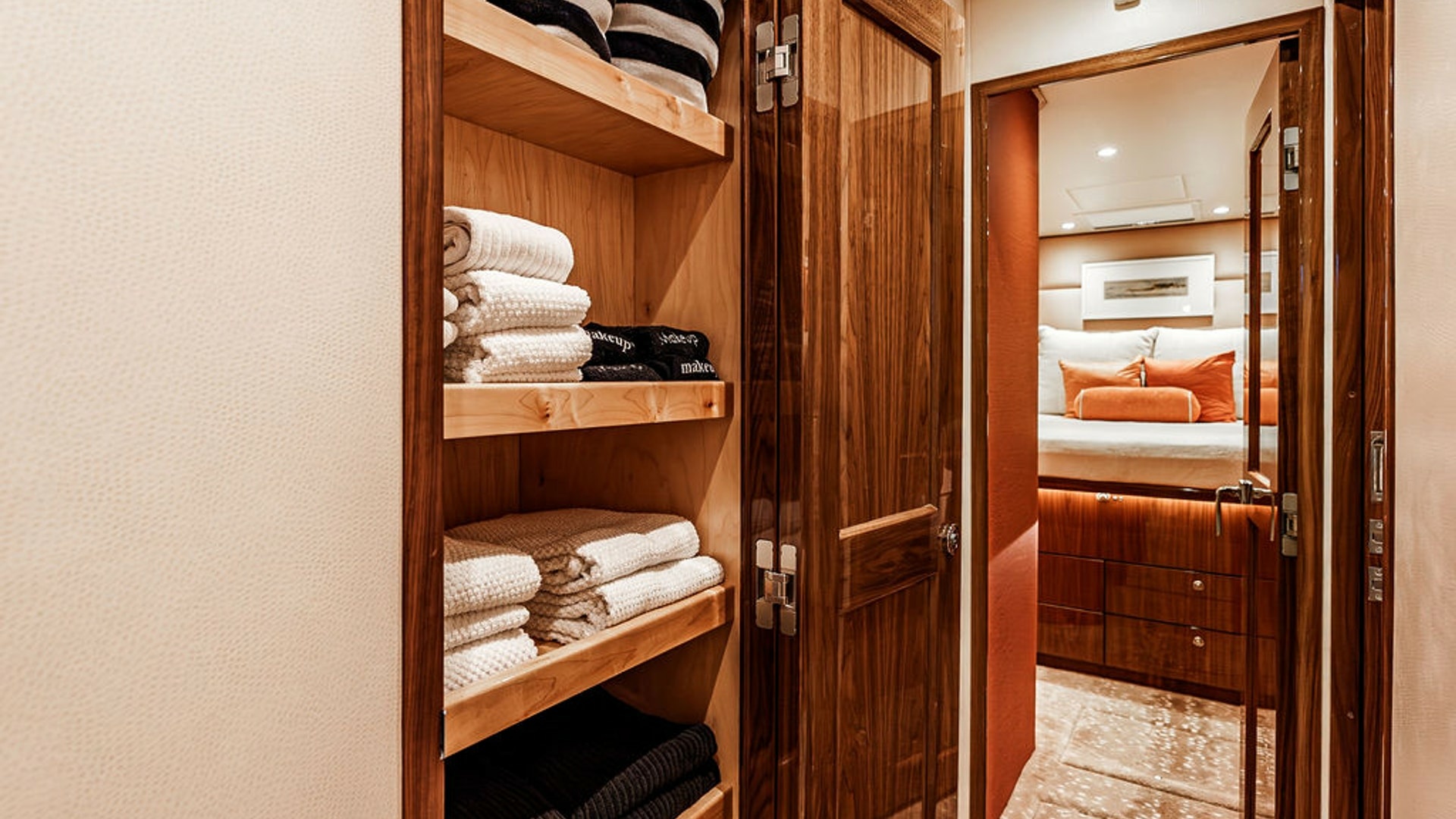 Viking-80 Skybridge 2019-PARTY OF FIVE San Diego-California-United States-2019 Viking 80 Skybridge PARTY OF FIVE  -6802033 | Thumbnail