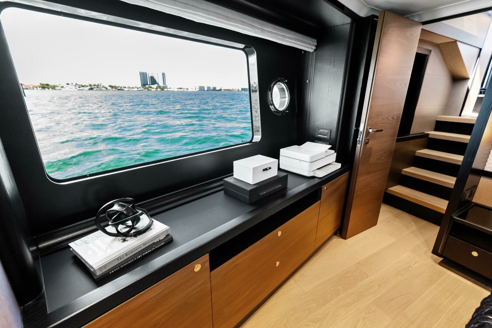 Absolute-75 Navetta 2025-Fantasy Girl Palm Beach-Florida-United States-6294875 | Thumbnail