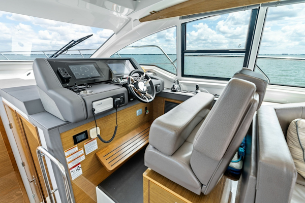 Cruisers Yachts-42 Cantius 2019-Truly Ineffable Longboat Key-Florida-United States-2019 Cruisers Yachts 42 Cantius Truly Ineffable-6277717