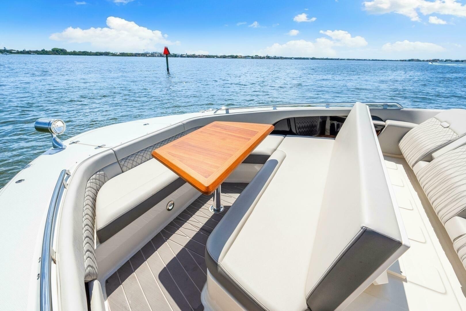 Sea Ray-370 Sundancer 2022-Golden Ticket Sarasota-Florida-United States-2022 Sea Ray 370 OB -6287896 | Thumbnail