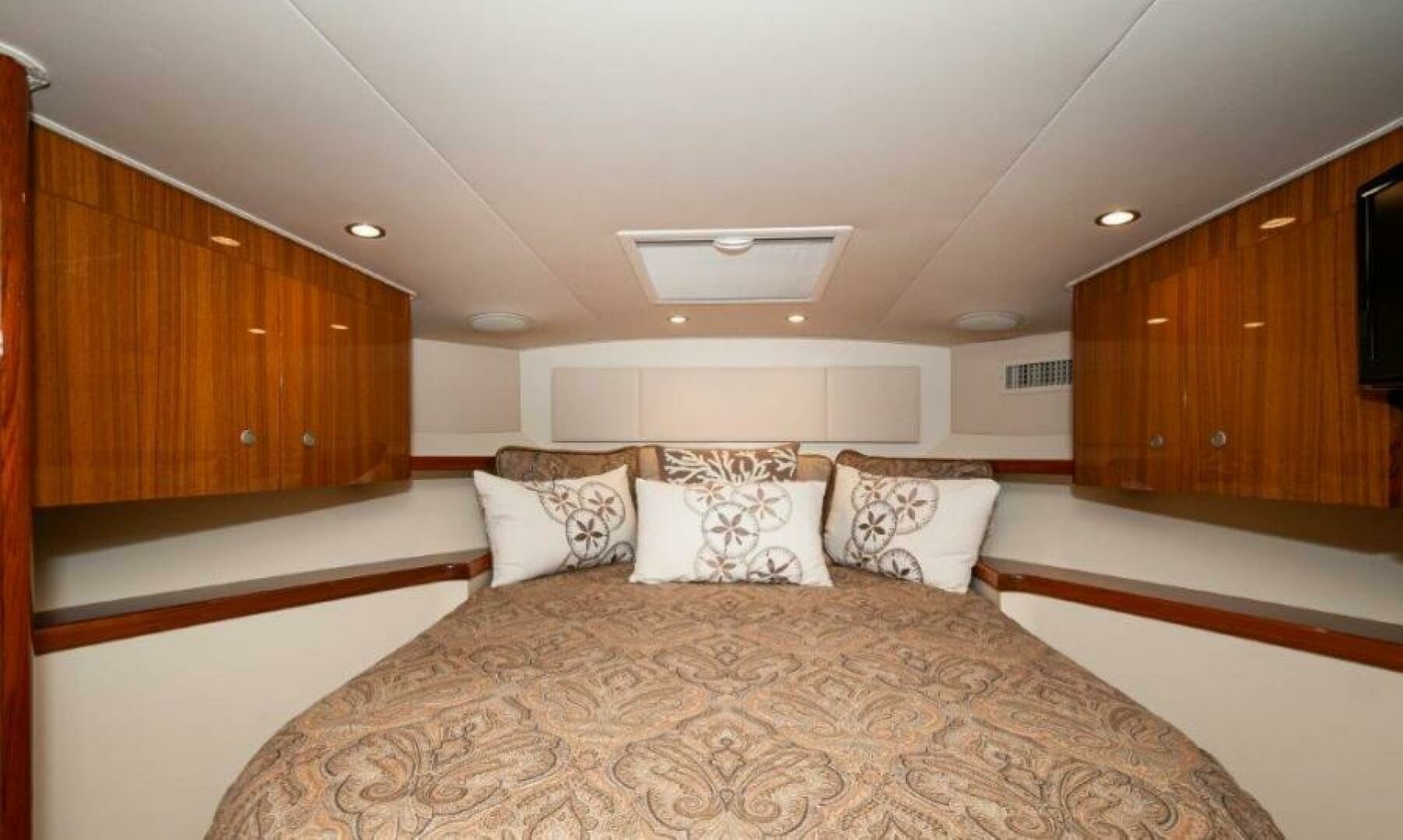 Viking-42 Convertible 2012-Gamester Orange Beach-Alabama-United States-2012 Viking 42 Convertible Master Stateroom-6869751 | Thumbnail