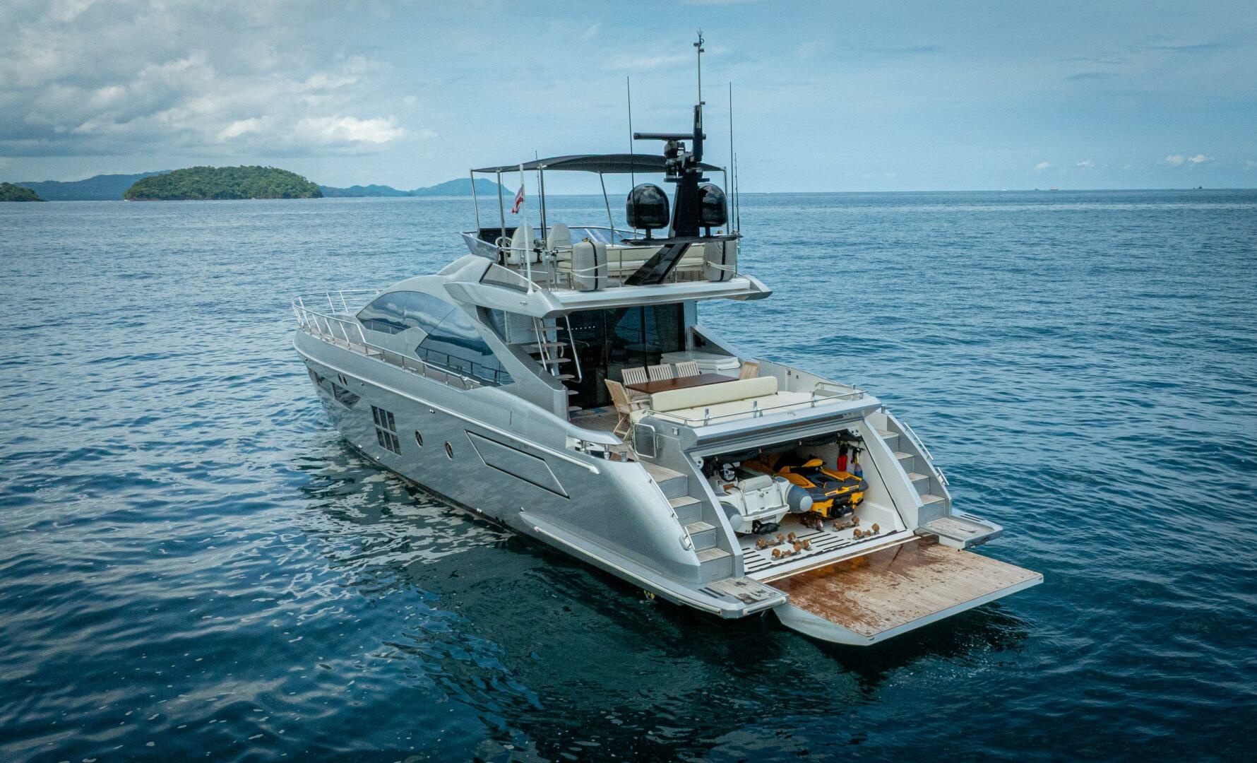 Azimut-77S 2017-Carpe Diem Genoa-Italy-2017 Azimut 77 Carpe Diem-6798498 | Thumbnail
