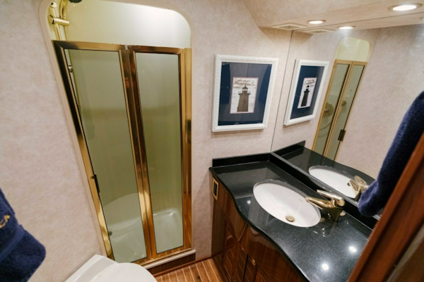Viking-74 Enclosed Bridge 2006-KICKBACK Seattle-Washington-United States-2006 Viking 74 Convertible  KICKBACK-6169651