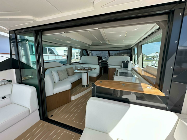 Tiara Yachts-EX 60 2025-Just Fine Sister Bay-Wisconsin-United States 2025 Tiara Yachts 60 EX-Salon Entry -6277607