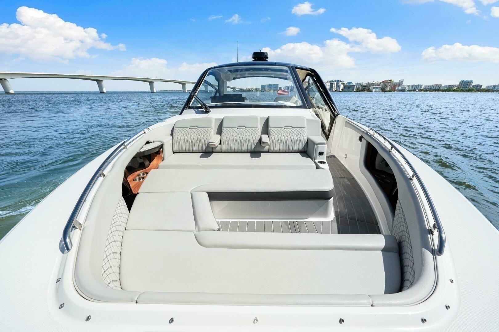 Sea Ray-370 Sundancer 2022-Golden Ticket Sarasota-Florida-United States-2022 Sea Ray 370 Sundancer-6287874 | Thumbnail