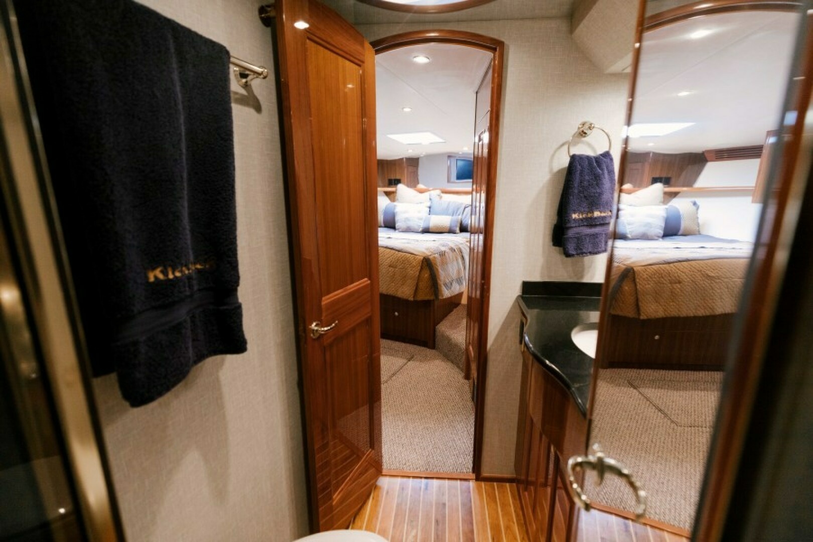 Viking-74 Enclosed Bridge 2006-KICKBACK Seattle-Washington-United States-2006 Viking 74 Convertible  KICKBACK-6169647 | Thumbnail