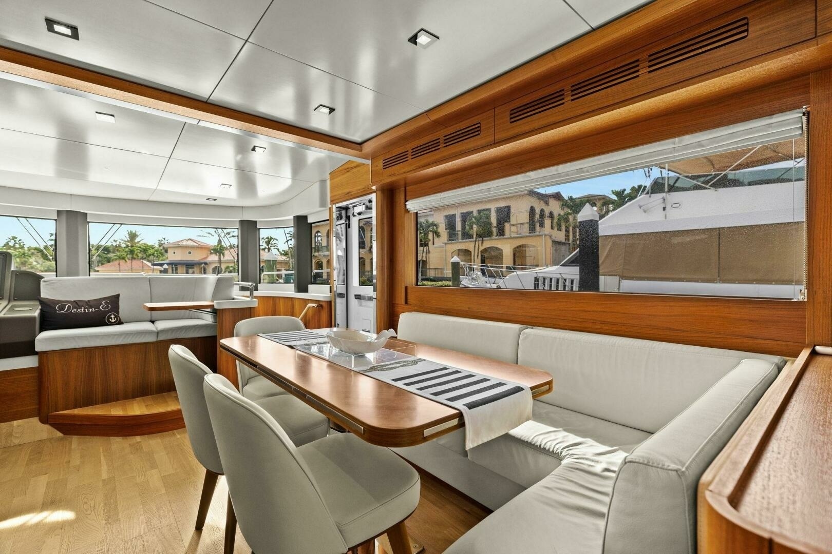Sirena-64-MY 2021-Destin-E Fort Myers-Florida-United States-2021 Sirena 64 DESTIN-E Dinette-6800104 | Thumbnail