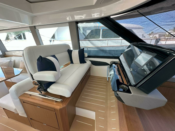 Tiara Yachts-EX 60 2025-Just Fine Sister Bay-Wisconsin-United States-2025 Tiara Yachts 60 EX  Helm-6277623