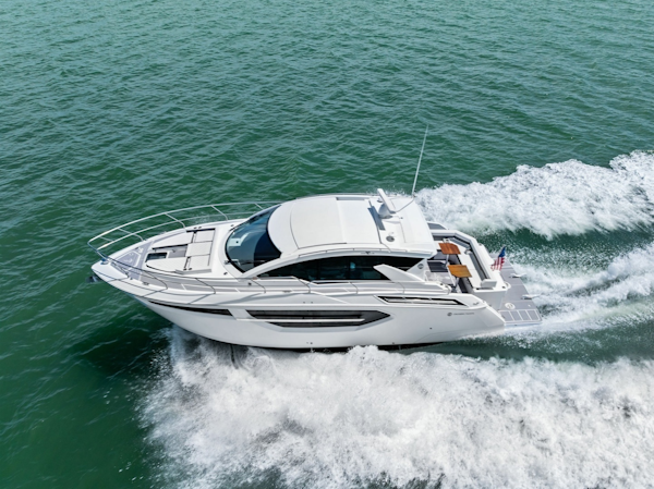 Cruisers Yachts-42 Cantius 2019-Truly Ineffable Longboat Key-Florida-United States-2019 Cruisers Yachts 42 Cantius Truly Ineffable-6277765