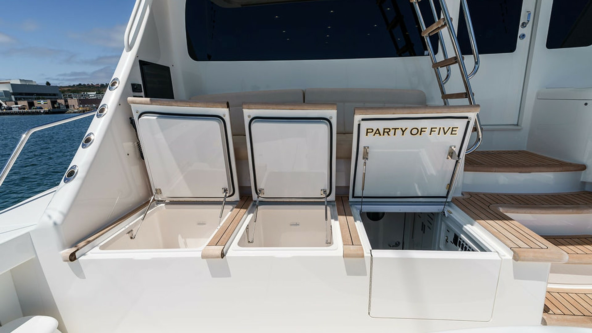 Viking-80 Skybridge 2019-PARTY OF FIVE San Diego-California-United States-2019 Viking 80 Skybridge PARTY OF FIVE  -6802047 | Thumbnail