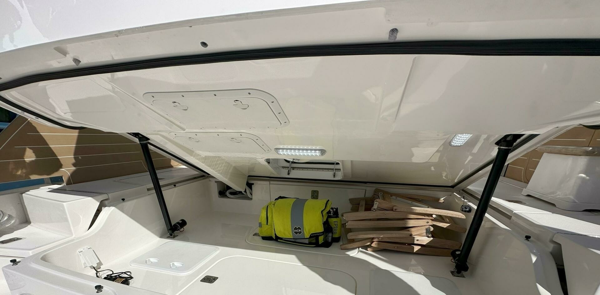 Tiara Yachts-EX 60 2025-Just Fine Sister Bay-Wisconsin-United States-2025 Tiara Yachts 60 EX  Trunk-6277641 | Thumbnail