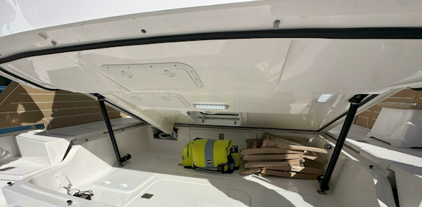 Tiara Yachts-EX 60 2025-Just Fine Sister Bay-Wisconsin-United States-2025 Tiara Yachts 60 EX  Trunk-6277641