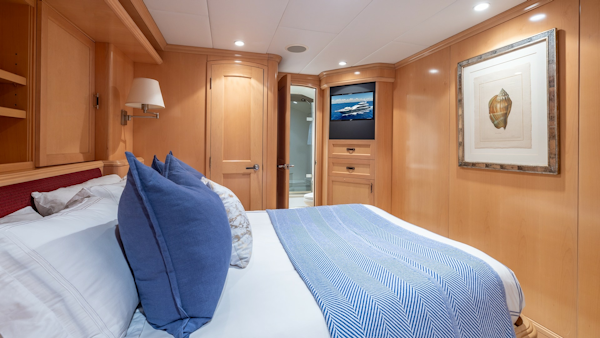 Trinity Yachts-144  1998-BAD COMPANY Fort Lauderdale-Florida-United States-1998 Trinity Yachts Sport Fisherman  BAD COMPANY: Luxurious Guest Stateroom Interior-6803474