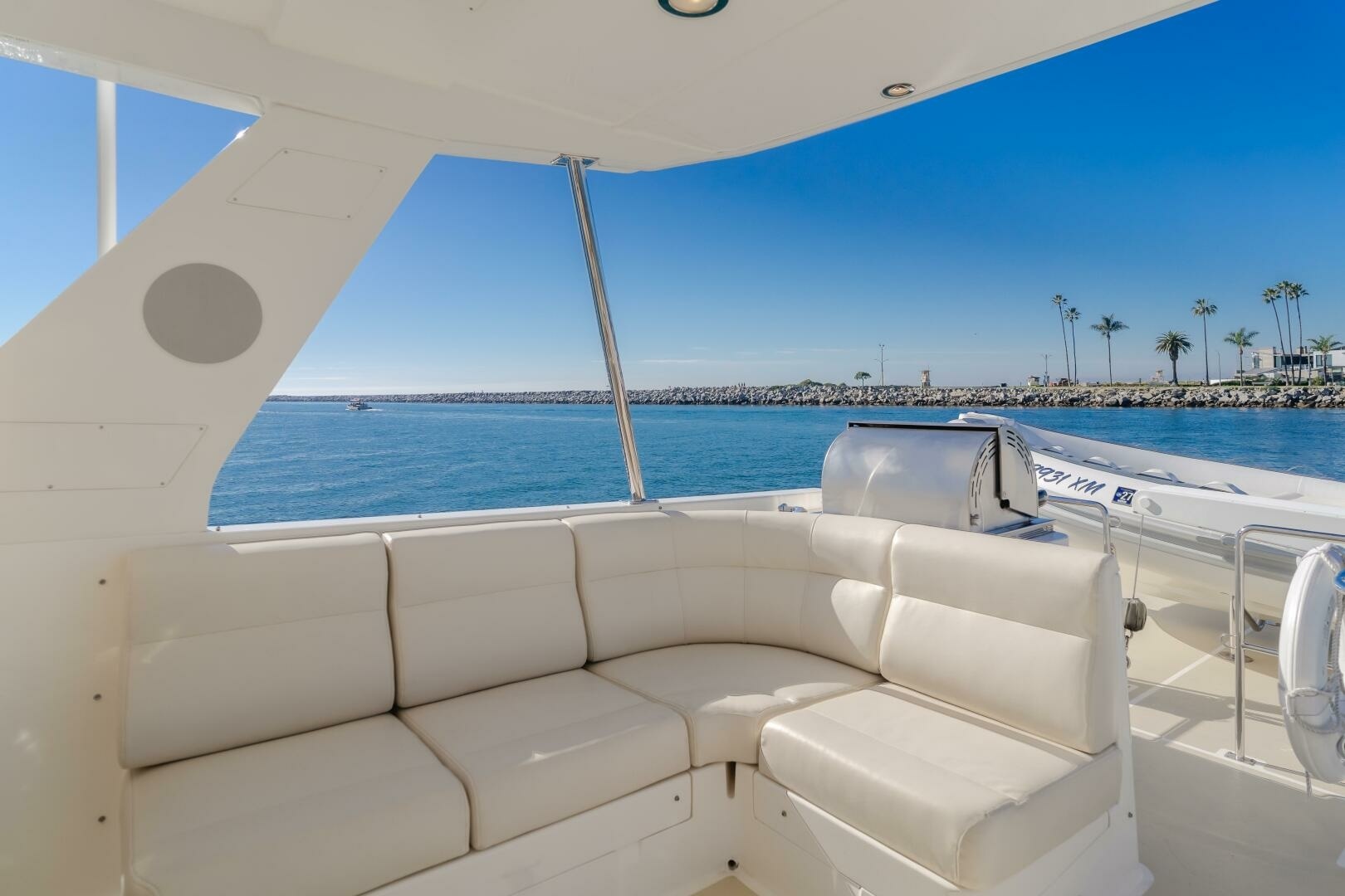 Grand Banks-59 Aleutian RP 2008-TINTAGEL Long Beach-California-United States-Flybridge Seating Area with Ocean View-6921130 | Thumbnail