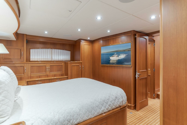Grand Banks-59 Aleutian RP 2008-TINTAGEL Long Beach-California-United States-2008 Grand Banks 59 Aleutian RP TINTAGEL: Luxurious Master Stateroom Interior-6921110