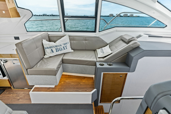 Cruisers Yachts-42 Cantius 2019-Truly Ineffable Longboat Key-Florida-United States-2019 Cruisers Yachts 42 Cantius Truly Ineffable-6277712