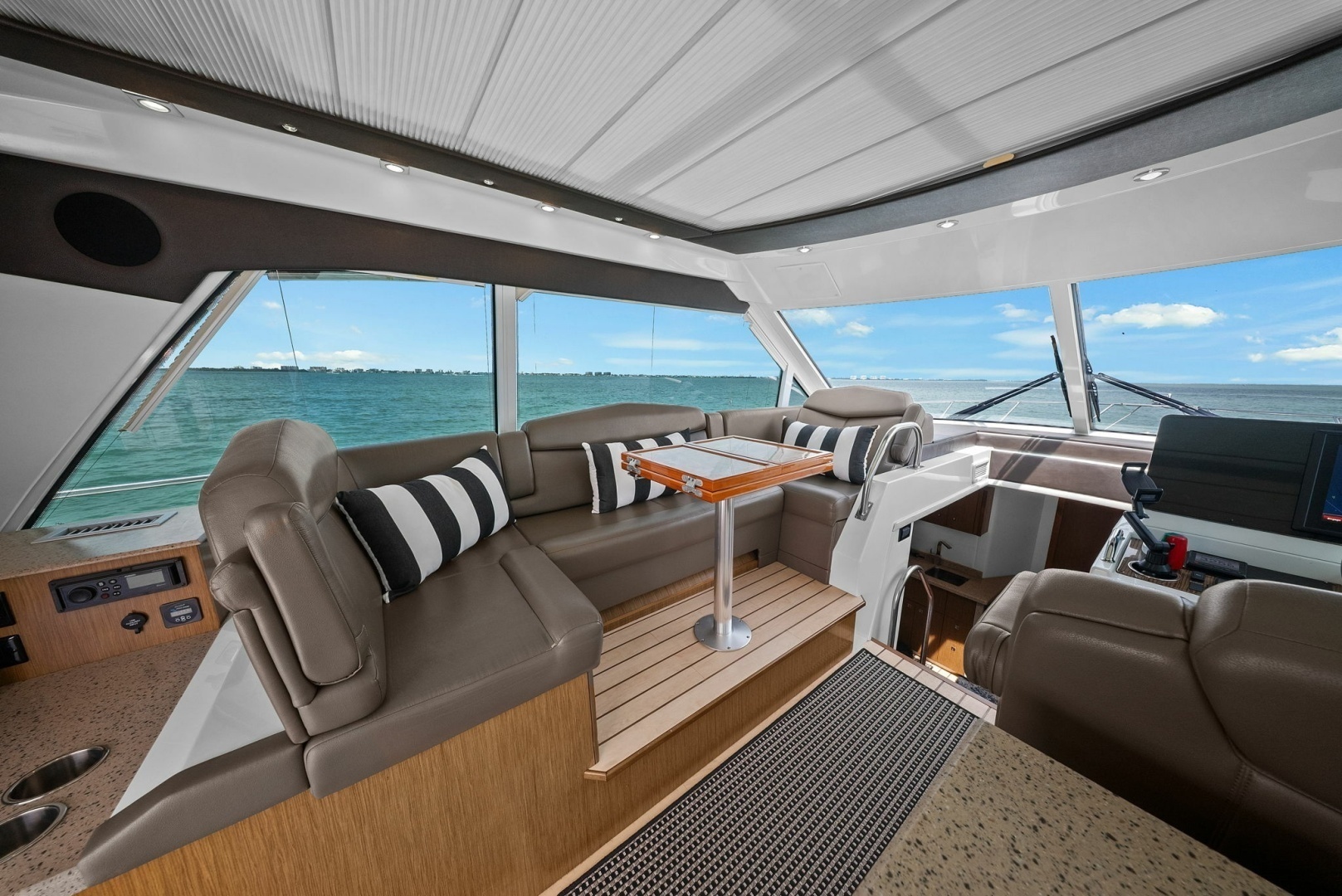 Cruisers Yachts-48 Cantius 2014-Freedom Sarasota-Florida-United States-6265061 | Thumbnail