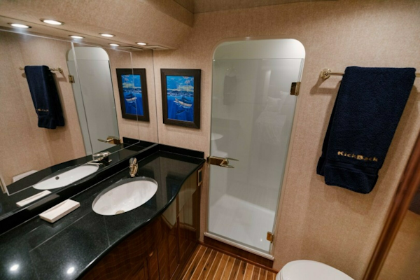Viking-74 Enclosed Bridge 2006-KICKBACK Seattle-Washington-United States-2006 Viking 74 Convertible  KICKBACK-6169656