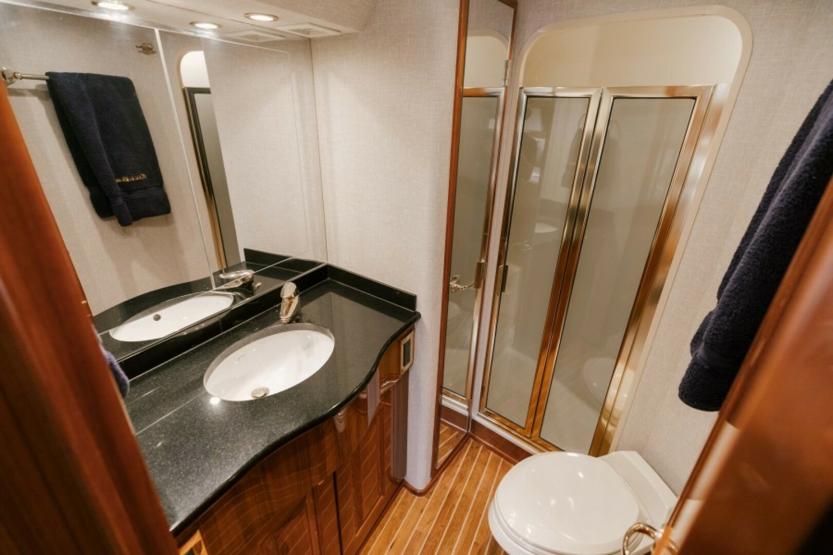 Viking-74 Enclosed Bridge 2006-KICKBACK Seattle-Washington-United States-2006 Viking 74 Convertible  KICKBACK-6169648 | Thumbnail