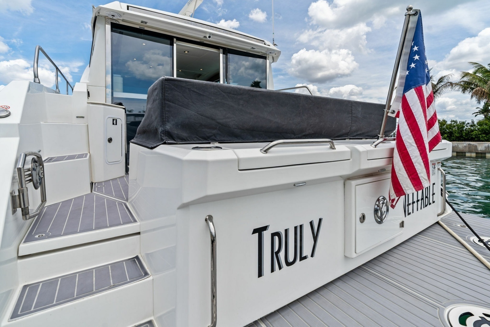 Cruisers Yachts-42 Cantius 2019-Truly Ineffable Longboat Key-Florida-United States-2019 Cruisers Yachts 42 Cantius Truly Ineffable-6277703 | Thumbnail