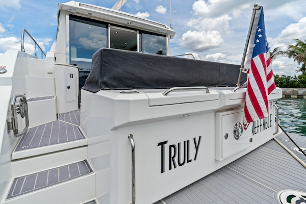 Cruisers Yachts-42 Cantius 2019-Truly Ineffable Longboat Key-Florida-United States-2019 Cruisers Yachts 42 Cantius Truly Ineffable-6277703